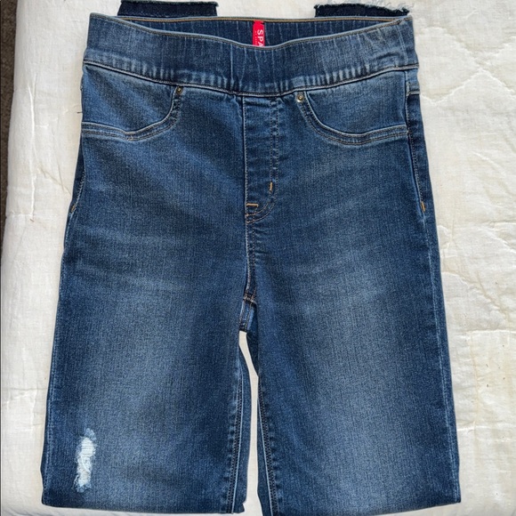 Spanx distressed pull-on skinny ankle jeans in a medium blue wash - Picture 4 of 6